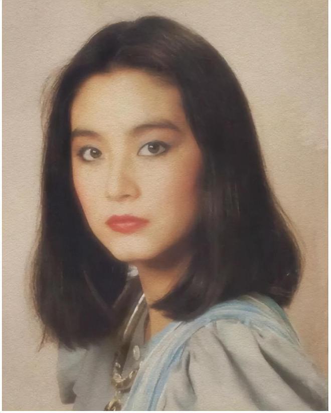 kaiyun网页版被老头娶回家的4位女星个个都是绝世美人却鲜花插在牛粪上!(图14)