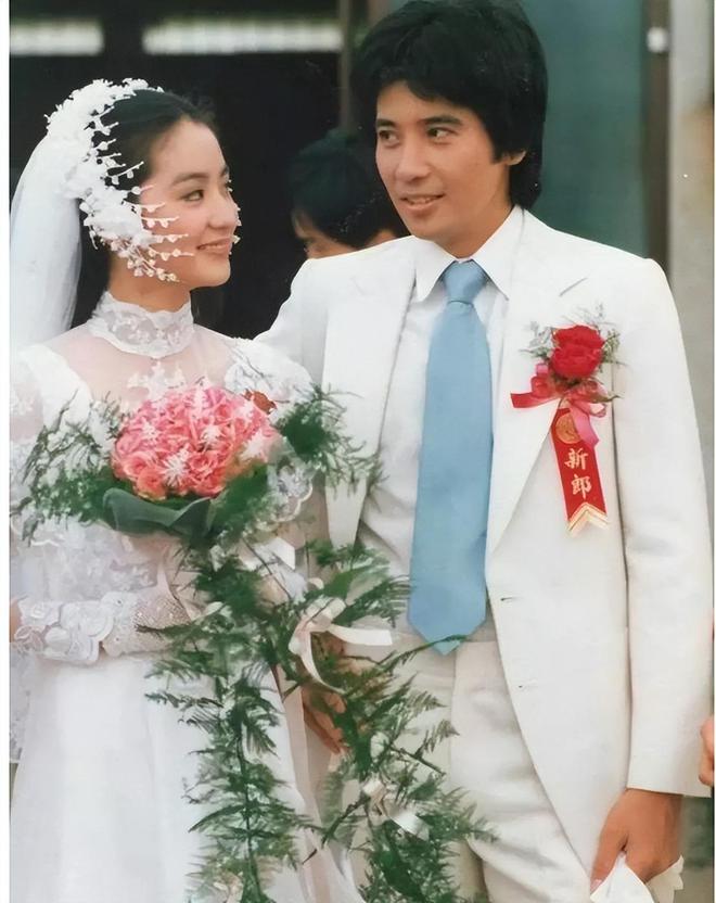 kaiyun网页版被老头娶回家的4位女星个个都是绝世美人却鲜花插在牛粪上!(图16)