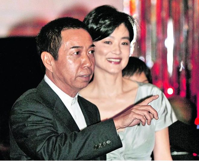 kaiyun网页版被老头娶回家的4位女星个个都是绝世美人却鲜花插在牛粪上!(图20)