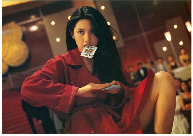 kaiyun网页版被老头娶回家的4位女星个个都是绝世美人却鲜花插在牛粪上!(图51)