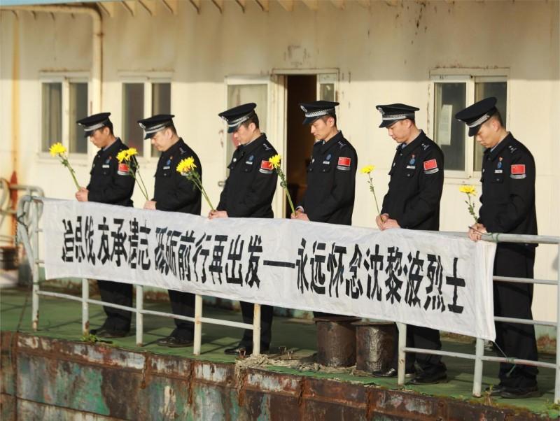 一束鲜花祭战友(图1)