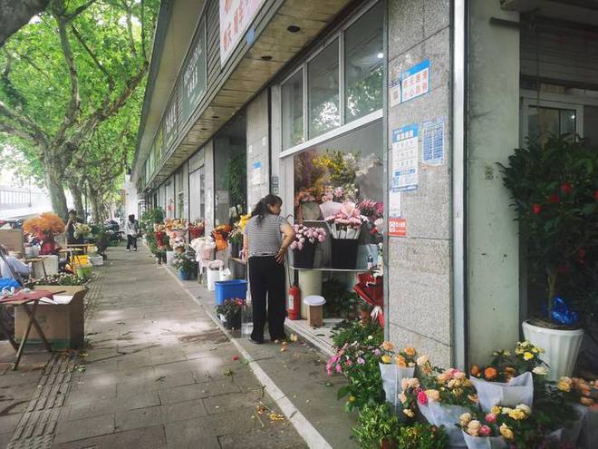 当母亲节遇上护士节鲜花店和蛋糕店开始忙芍药、康乃馨上C位(图6)