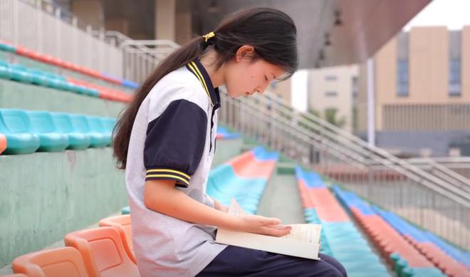 姜萍妈妈回老家:母女开心庆贺父亲手捧鲜花亲戚一起大团聚(图9)