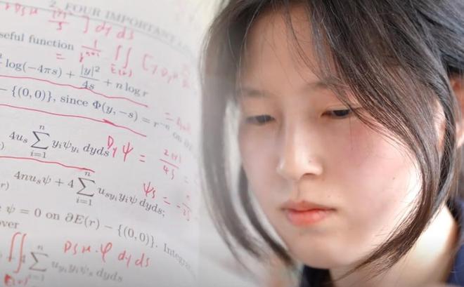 姜萍妈妈回老家:母女开心庆贺父亲手捧鲜花亲戚一起大团聚(图10)