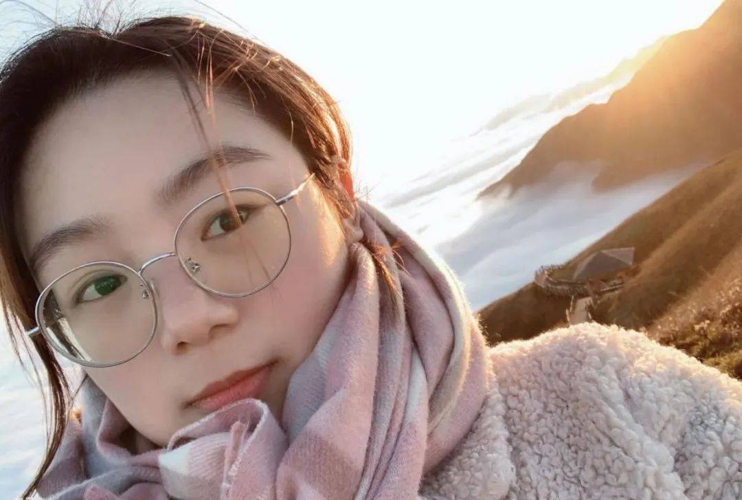 许昌刚入职的年轻医生要捐造血干细胞一家三代被送鲜花致敬(图2)