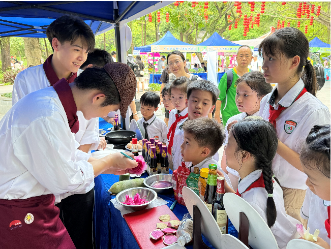 引领绿色种植与健康烹饪新风潮2024年绿美种植大挑战李锦记荣获双奖(图7)