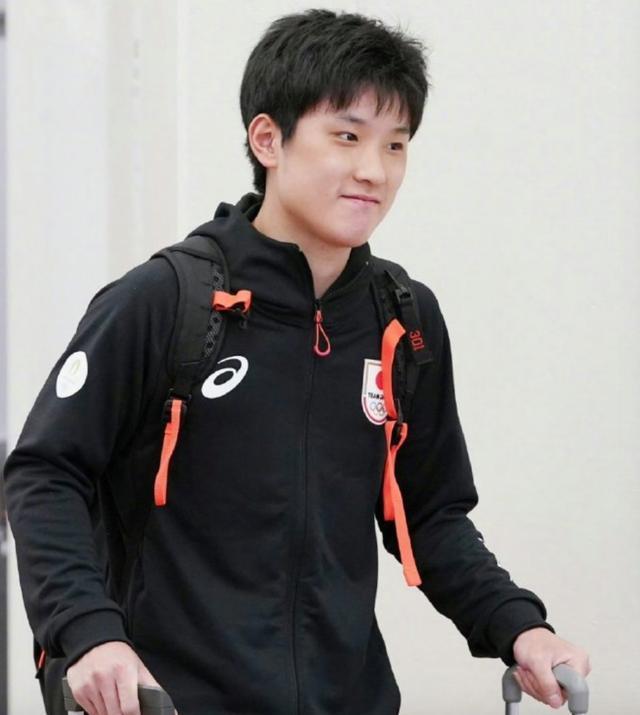 日本乒乓男团回国没鲜花没奖金奥运观赛团聚焦待遇差距(图1)
