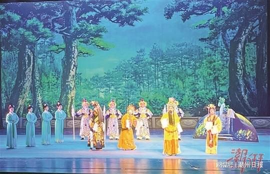 潮州市潮剧团为“南国鲜花”在新加坡再度绽放“练兵”(图1)