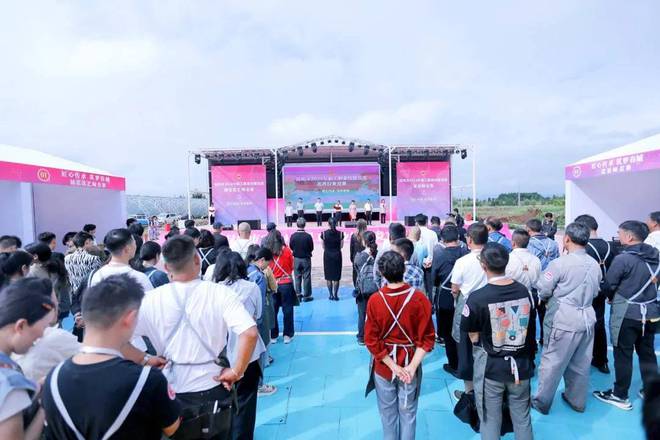 2024年昆明市职工职业技能竞赛花卉行业竞赛在呈贡举行(图2)