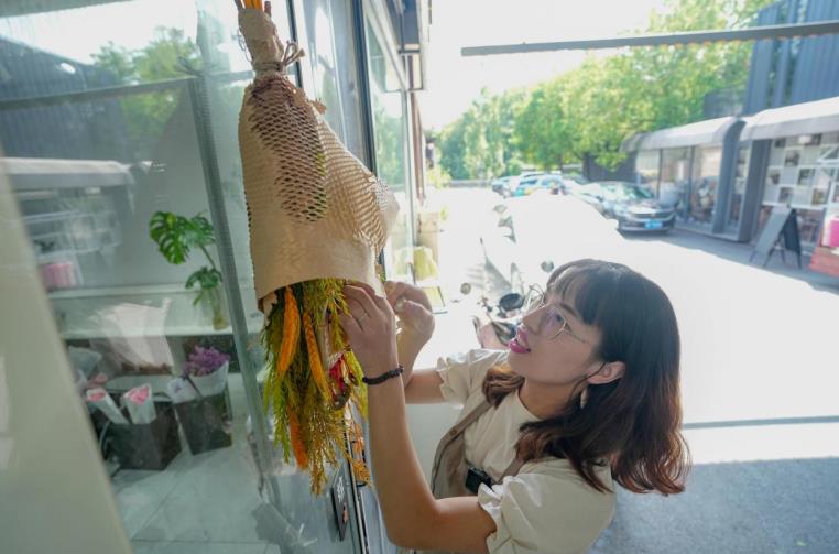 中秋将至！合肥蜀山花卉市场繁花似锦迎佳节(图1)