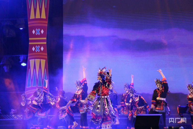 “神州瑶都·电机之城·2024江华瑶族盘王节”开幕(图1)