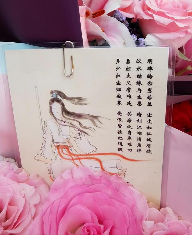 周海媚墓地云纪念馆成立墓碑前有可爱小熊鲜花不断环境优雅(图9)