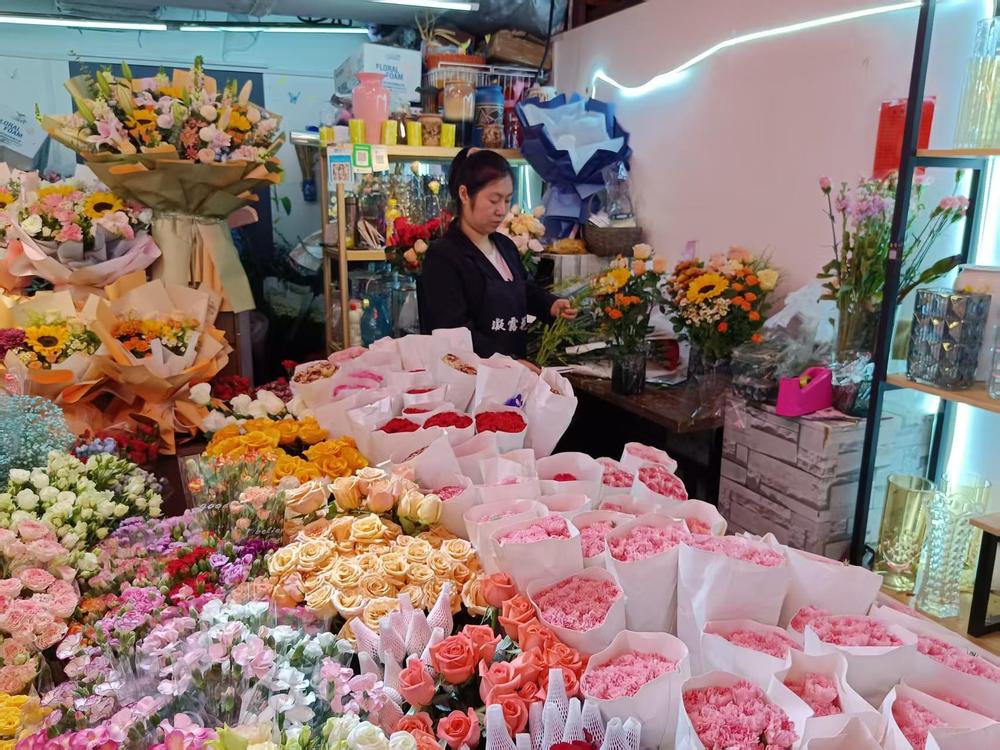 哈尔滨：“鲜花经济”激发消费新活力(图1)