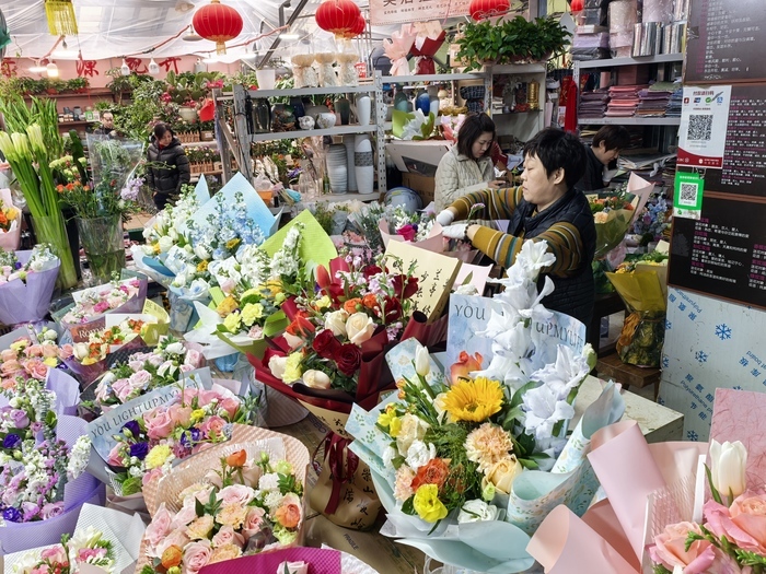 三八妇女节济南花卉市场迎来消费热潮_今日头条_大众网(图5)