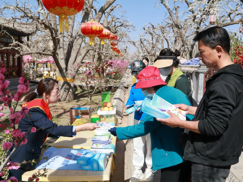 兰州：“小花枝”撬动“大经济”税惠助力花卉产业迸发新活力-新华网(图1)