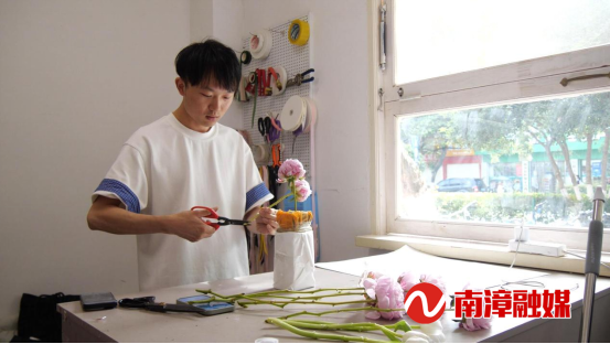 节日催热“鲜花经济”专属定制成“潮选”(图3)