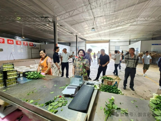 云南花御史农业科技公司带动武定乌东德电站移民搬迁最大安置点金沙社区群众绽放幸福生活(图2)