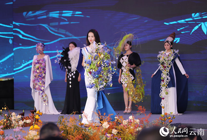 2024中国昆明斗南花卉展览会开幕(图1)