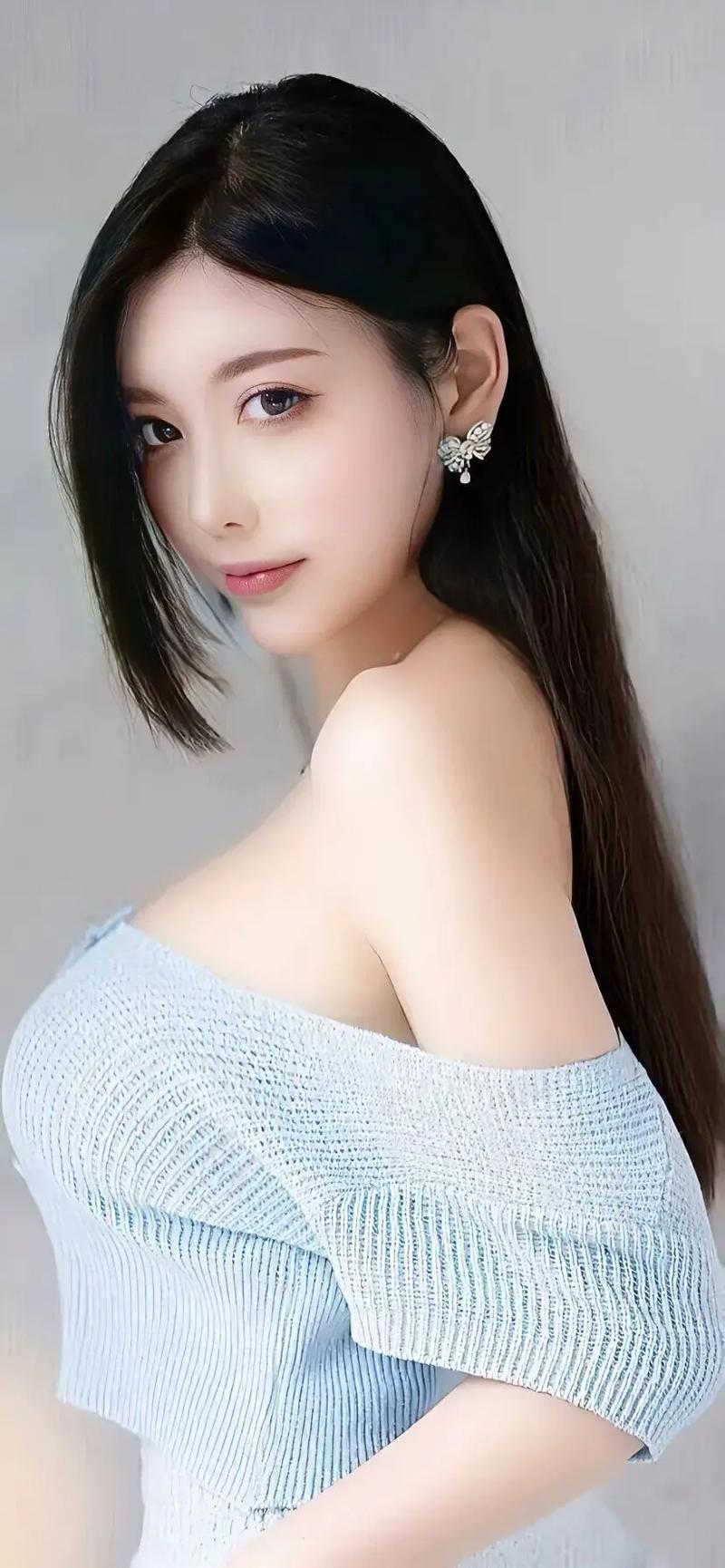 日本男子花10万元把自己变成狗(图1)