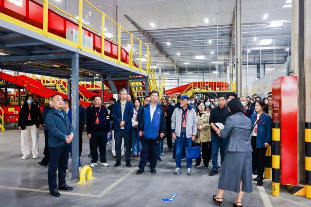 全国百家媒体社长、总编辑走进云南顺丰|以物流之力助“云花”香飘世界(图2)