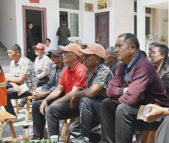 四川两兄弟悬崖盗挖独蒜兰1362株3年卖花所得21万元各获刑3年(图5)