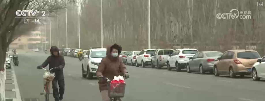 清扫、巡逻、走访……各部门协力应对风雪保障道路畅通与群众生产生活(图5)