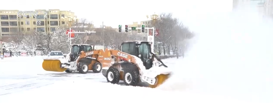 清扫、巡逻、走访……各部门协力应对风雪保障道路畅通与群众生产生活(图12)