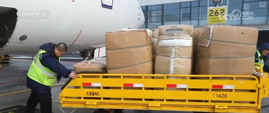 “南花北运”锁鲜达辞旧迎新活力十足“鲜花+”变身消费“新宠”激活经济新引擎(图1)