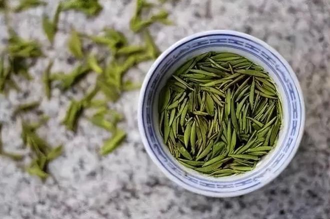 运河一品｜镇江宝华玉笋：杯中芽叶似春笋句容山水酿茶香(图1)