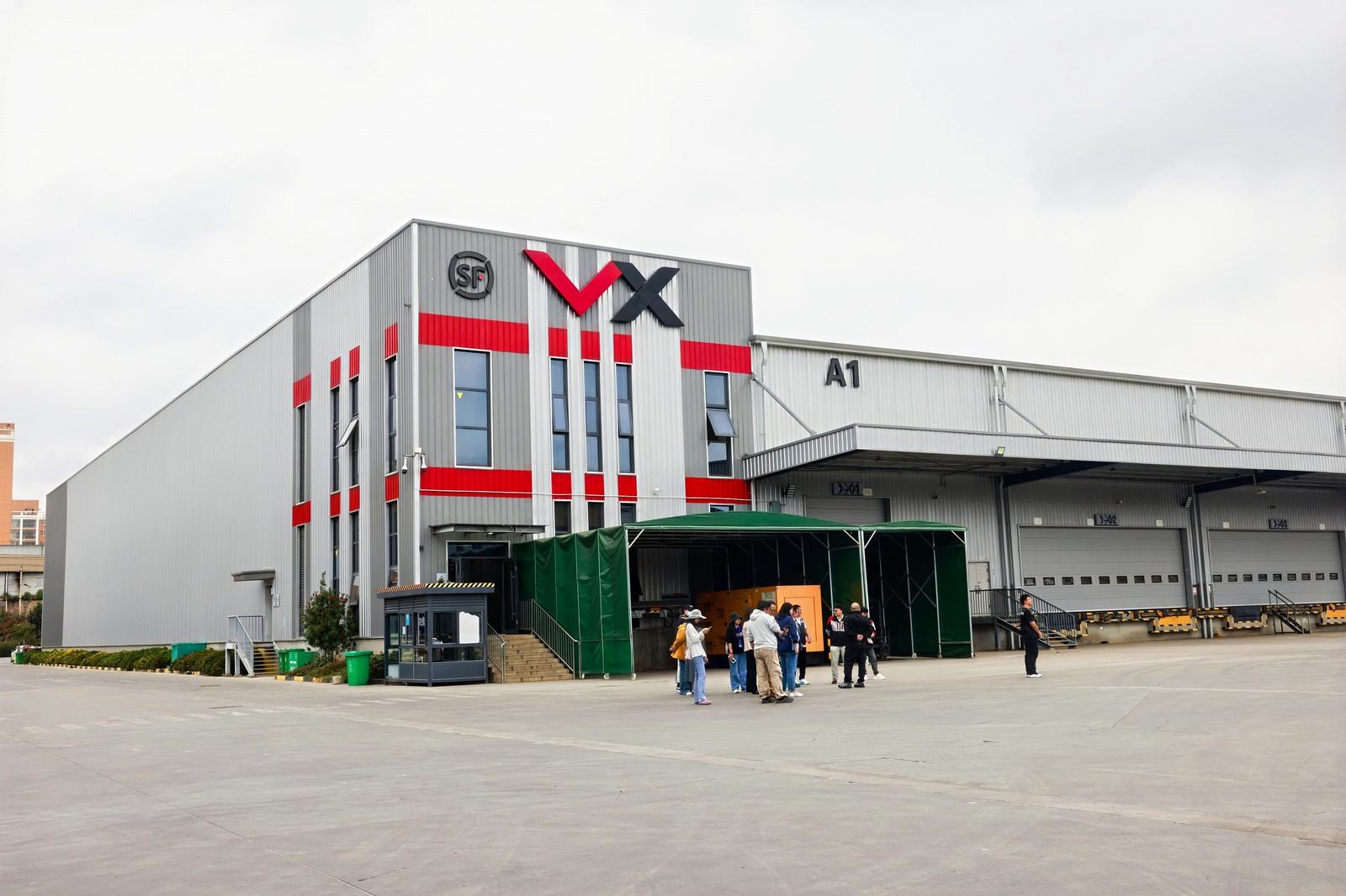 全国百家媒体社长、总编辑走进云南顺丰丨以物流之力助“云花”香飘世界(图1)