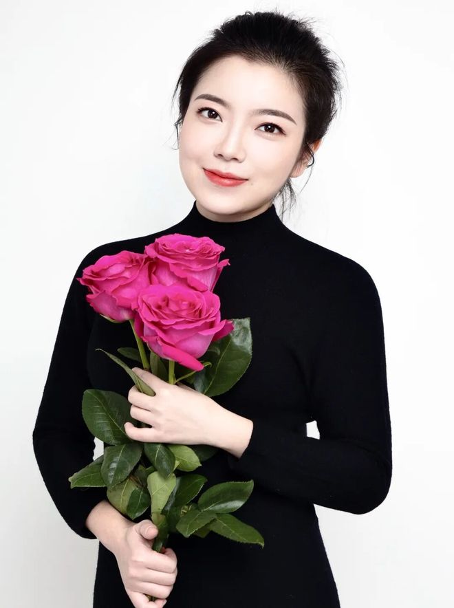 一朵一刻张索一:鲜花零售抢占标杆场单店破百万刷新高坪效|对话新势力(图2)