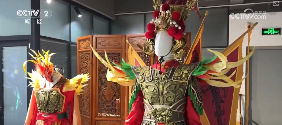 年味浓、消费旺!鲜花、美食、花灯……订单爆满“年经济”新意十足亮点多(图13)