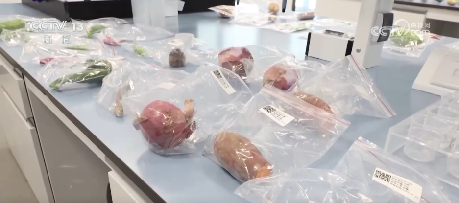 “菜篮子”量足价稳、鲜花市场备货忙各地多举措保障节日市场供应(图3)